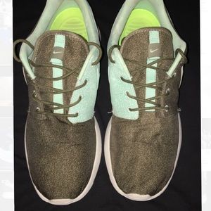 Nike Roshe One Womens Running Shoes womens sz 11